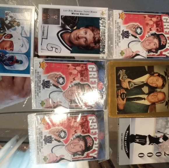 Hockey cards, yg's and jerseys and more - Picture 3 of 16